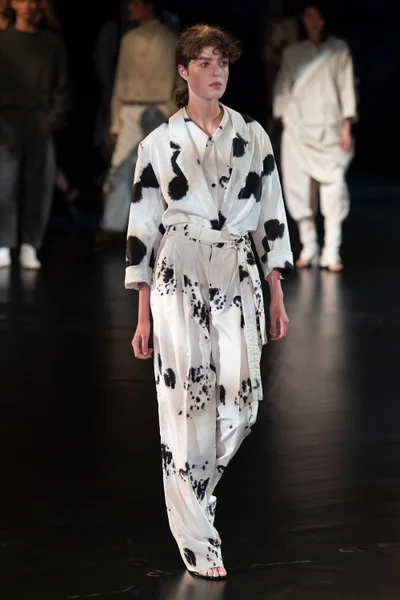 Look 26